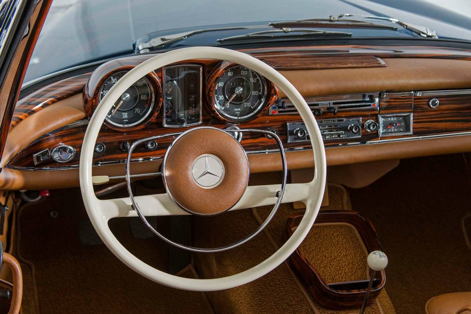 Mercedes-Benz 220 SE b 1076