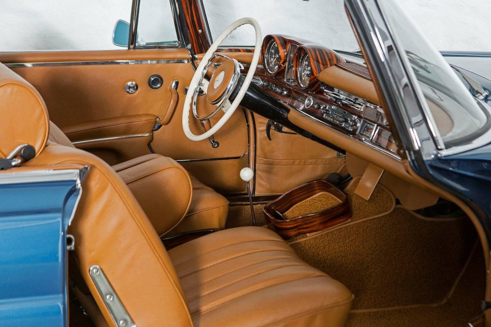 Mercedes-Benz 220 SE b 888