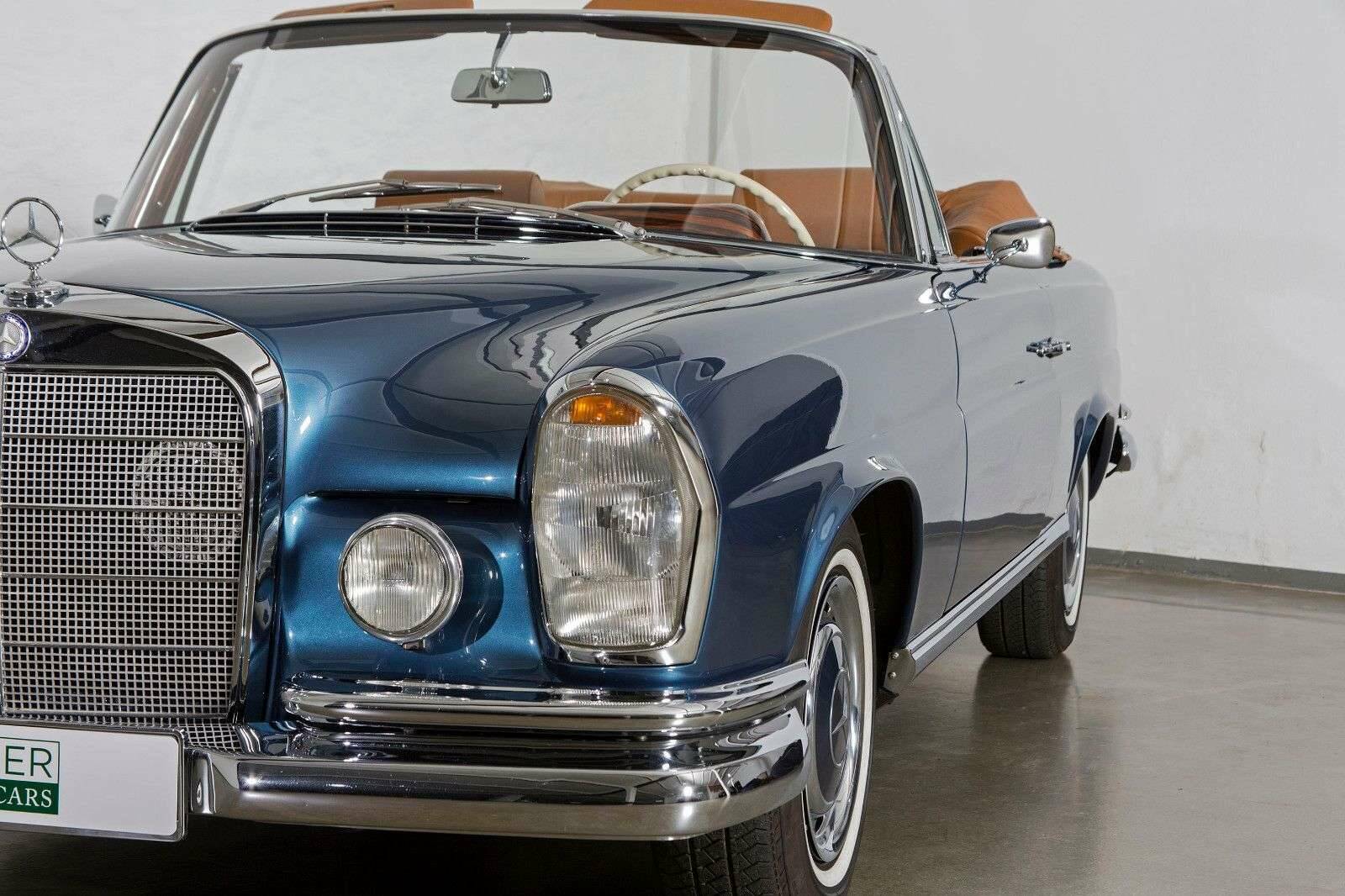Mercedes-Benz 220 SE b 348