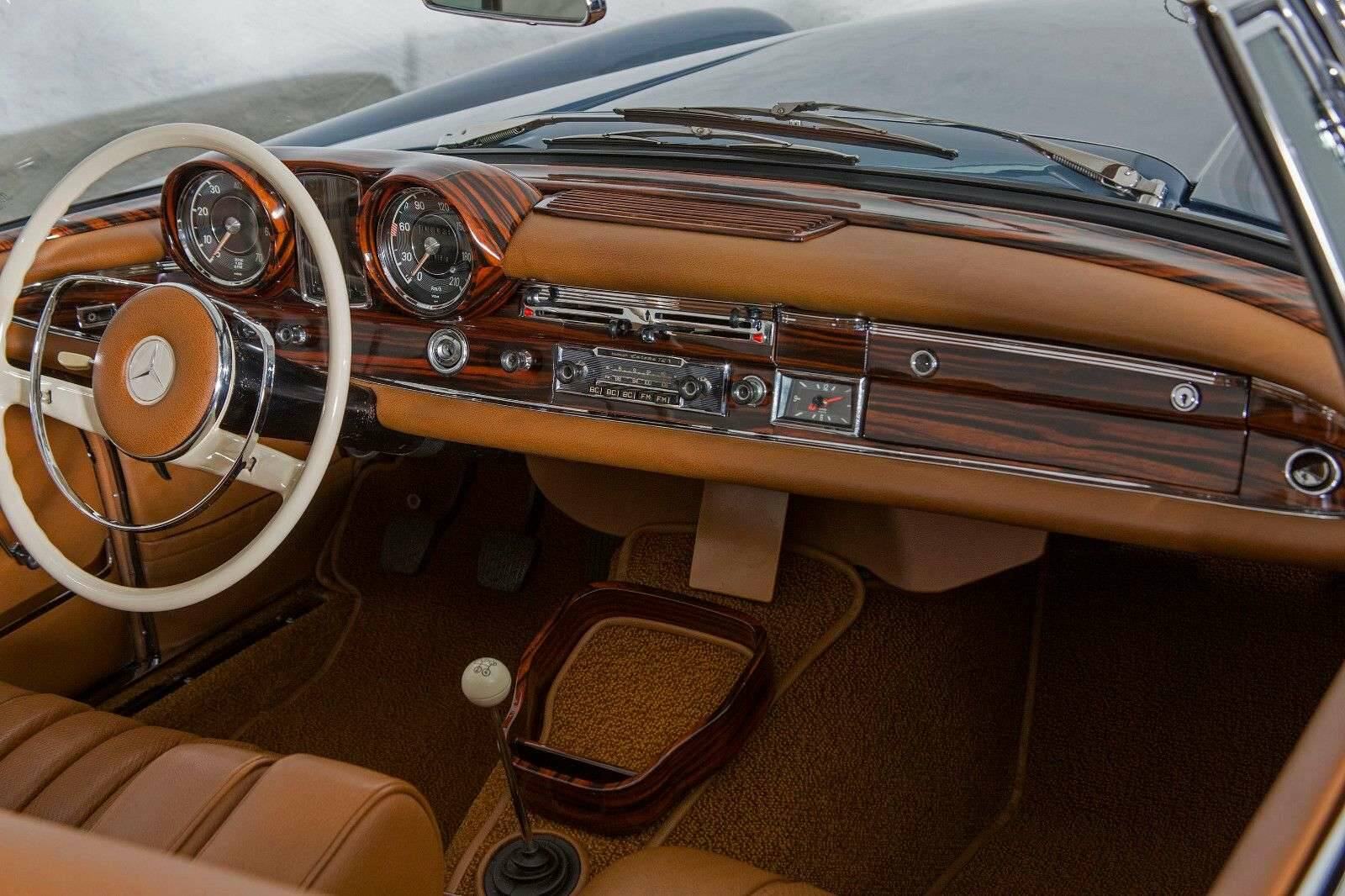 Mercedes-Benz 220 SE b 279