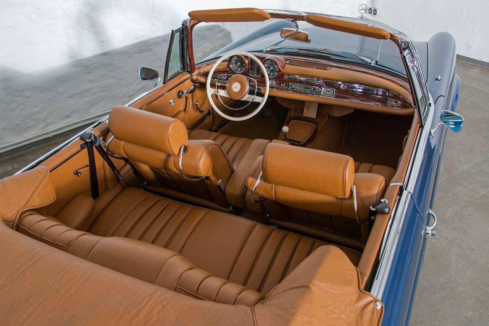 Mercedes-Benz 220 SE b 130