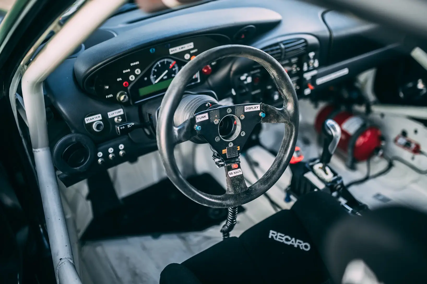 Porsche 996 GT3 RS - 2001 12