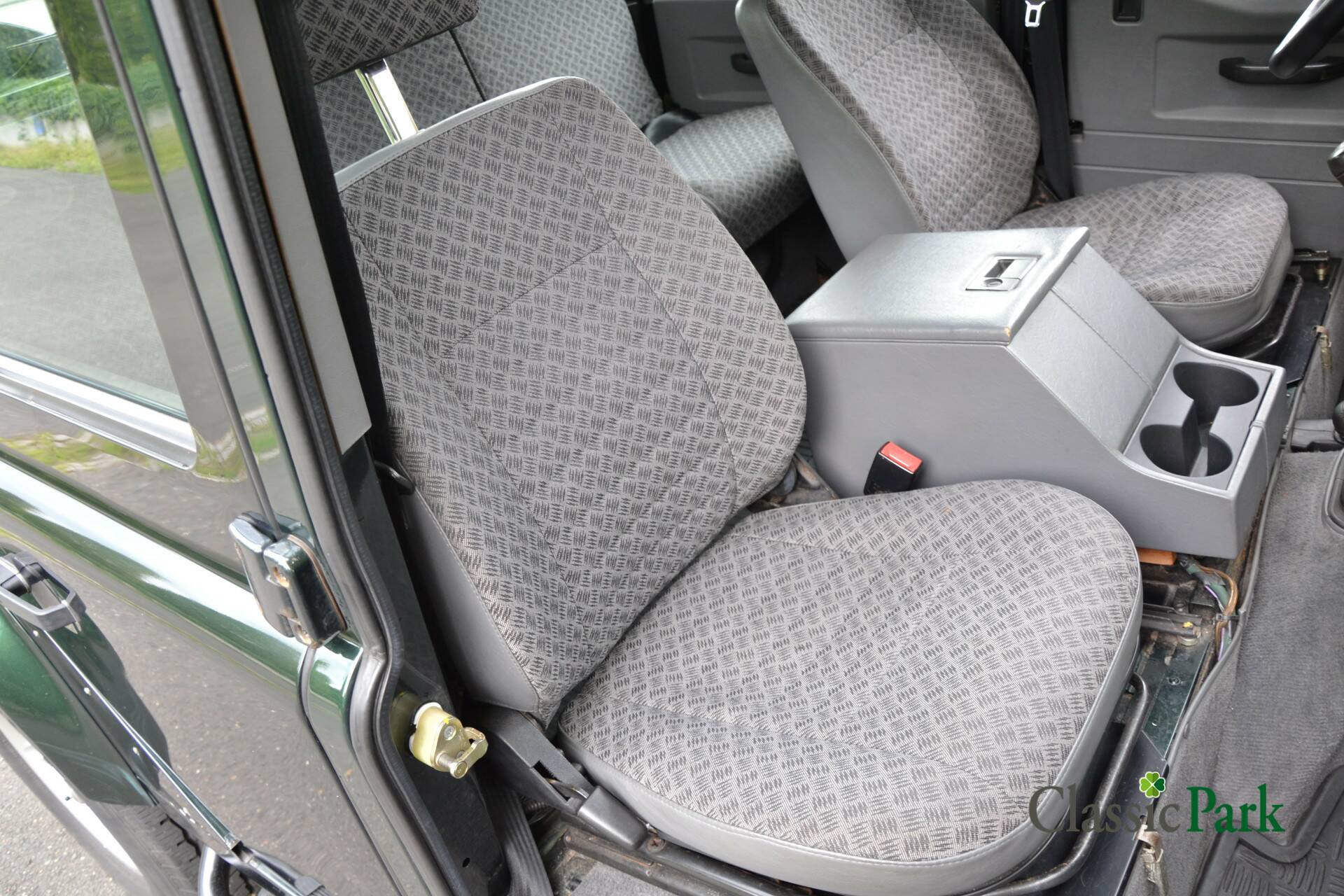Land Rover Defender 110 Td5 22