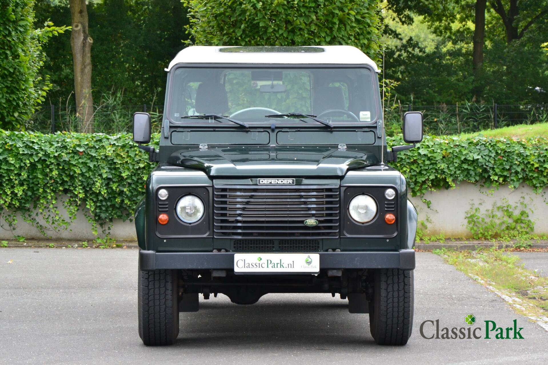 Land Rover Defender 110 Td5 31