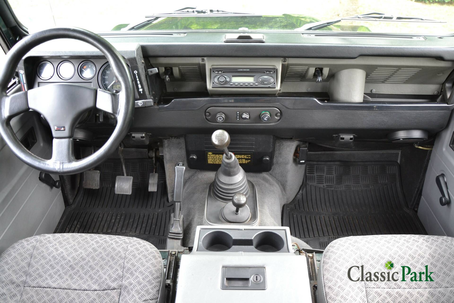 Land Rover Defender 110 Td5 36