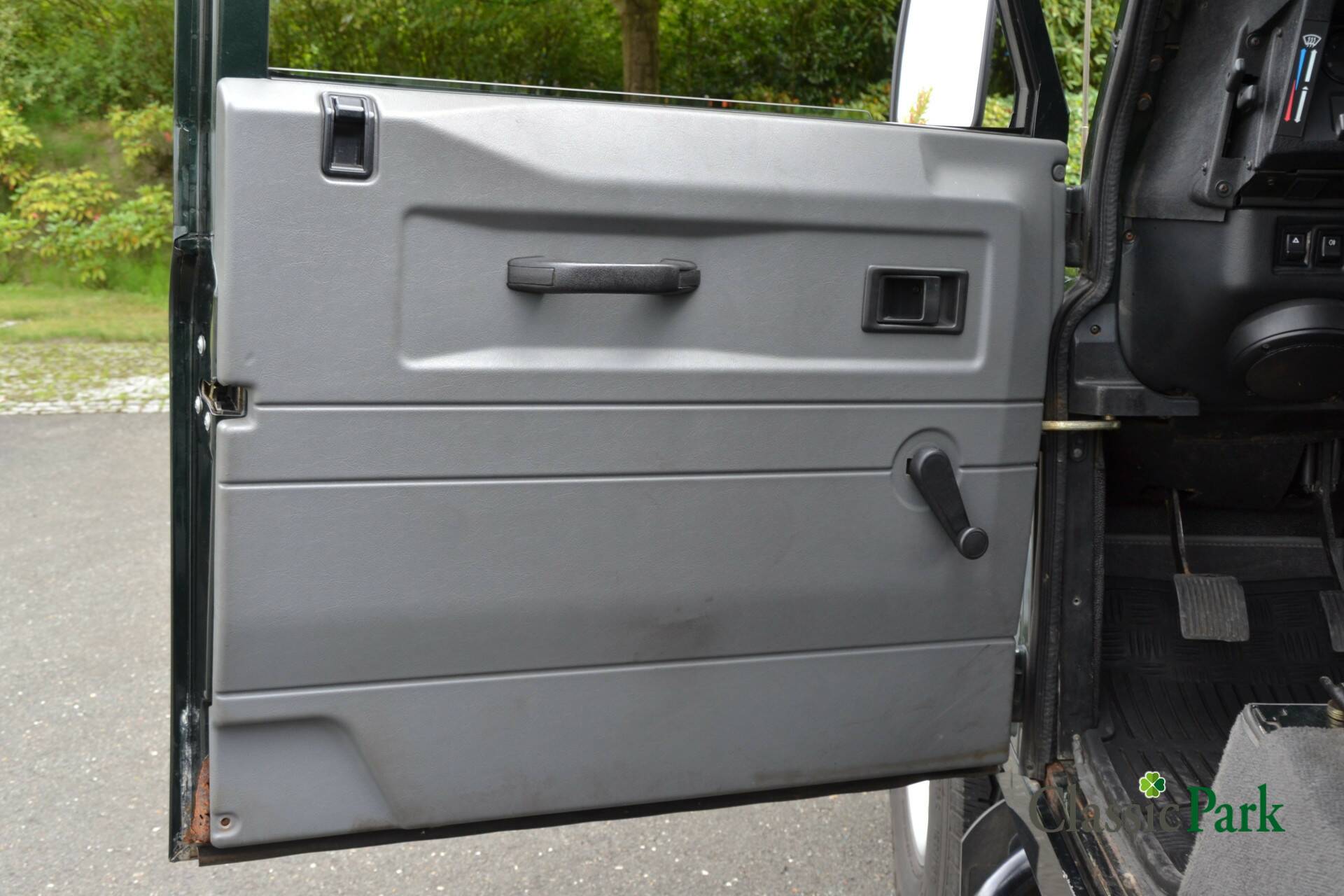 Land Rover Defender 110 Td5 14