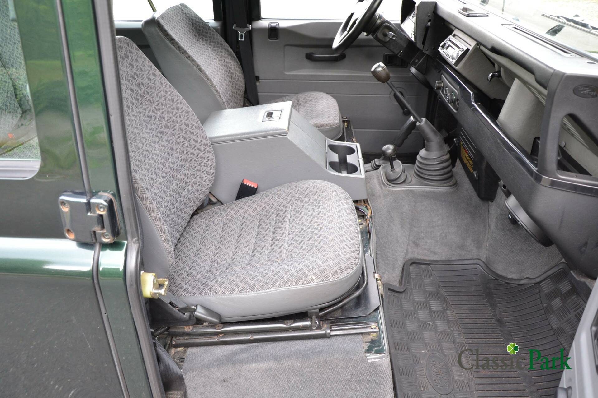 Land Rover Defender 110 Td5 21