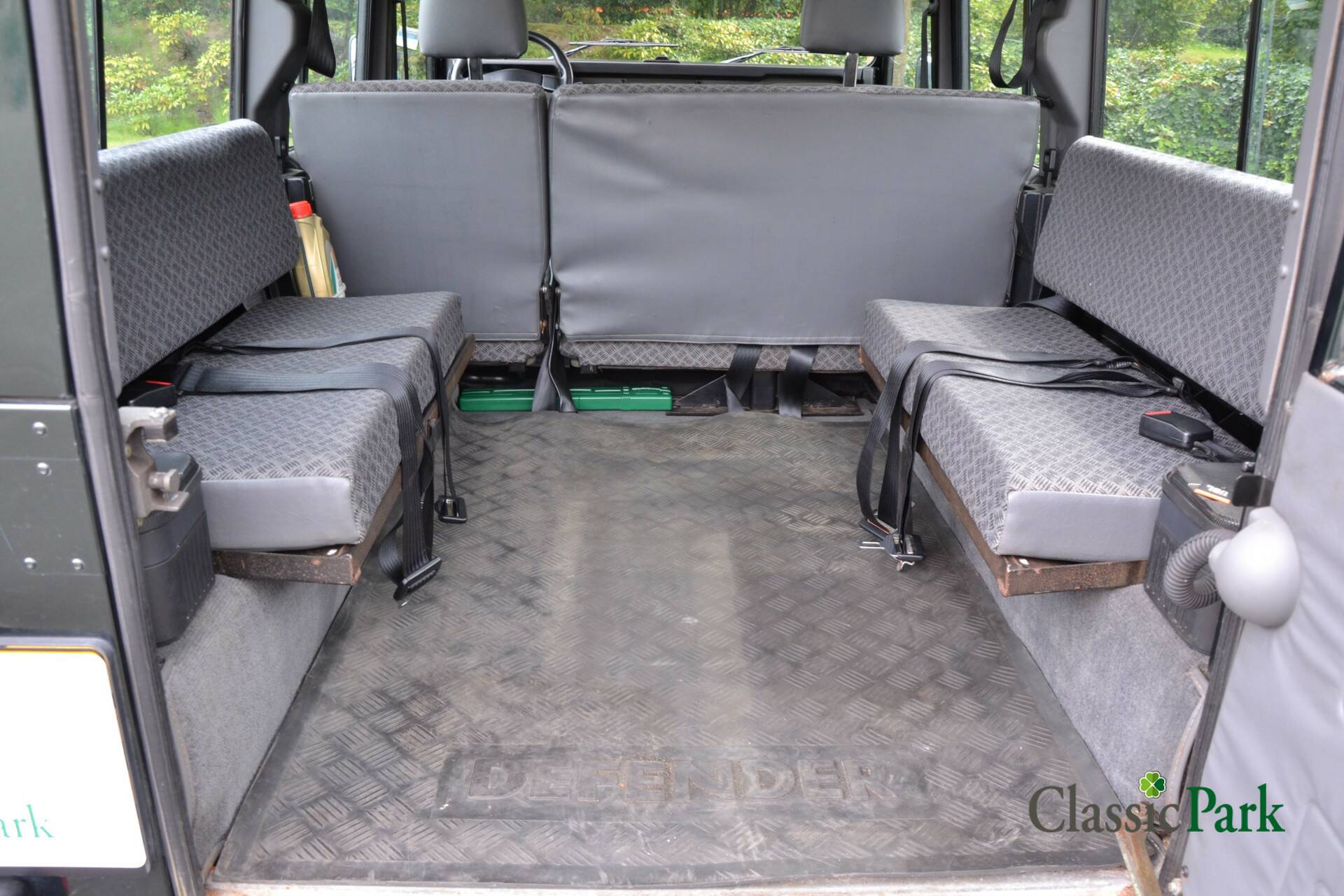 Land Rover Defender 110 Td5 34