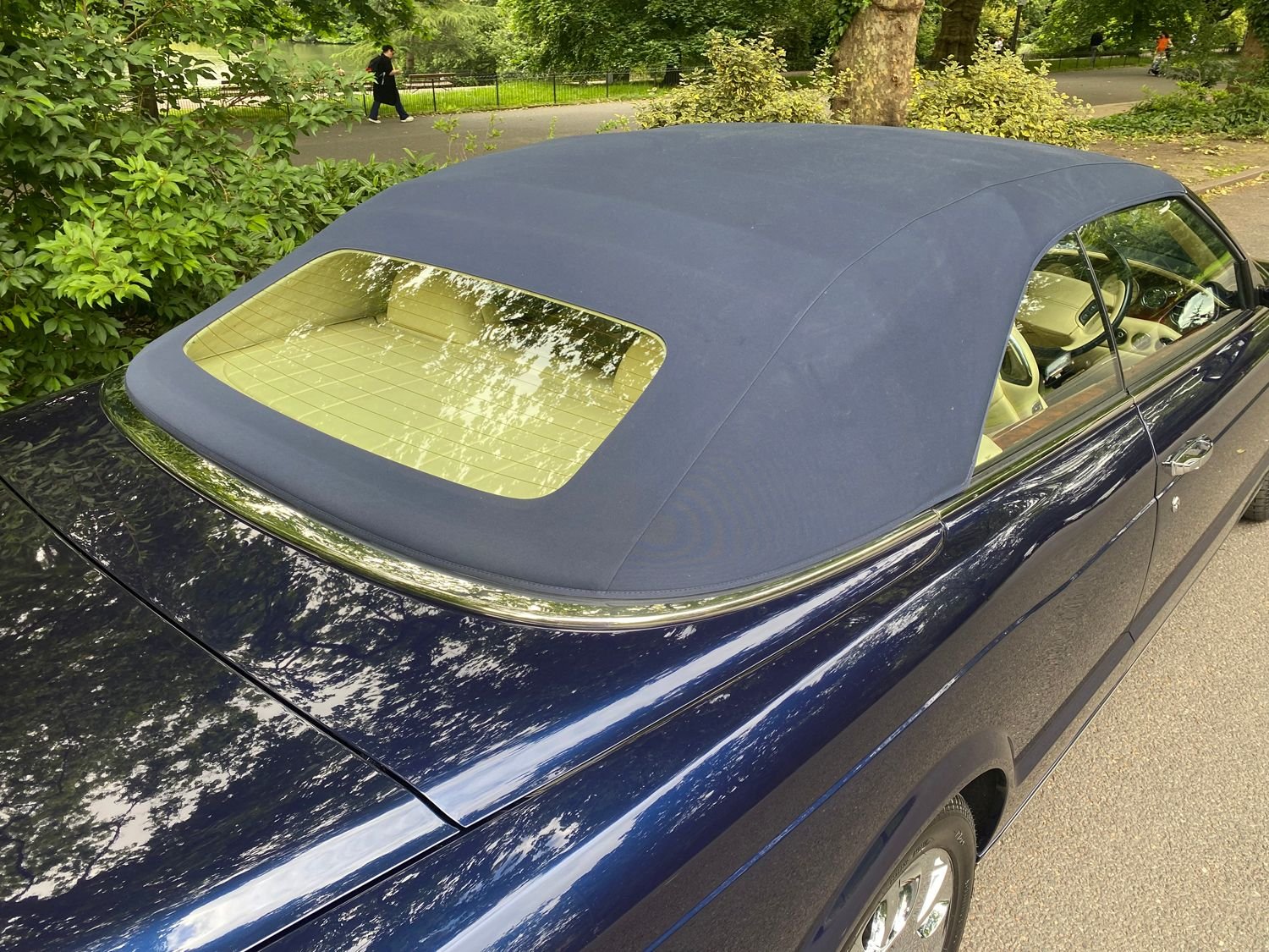 2007 Bentley Azure Srs II 29