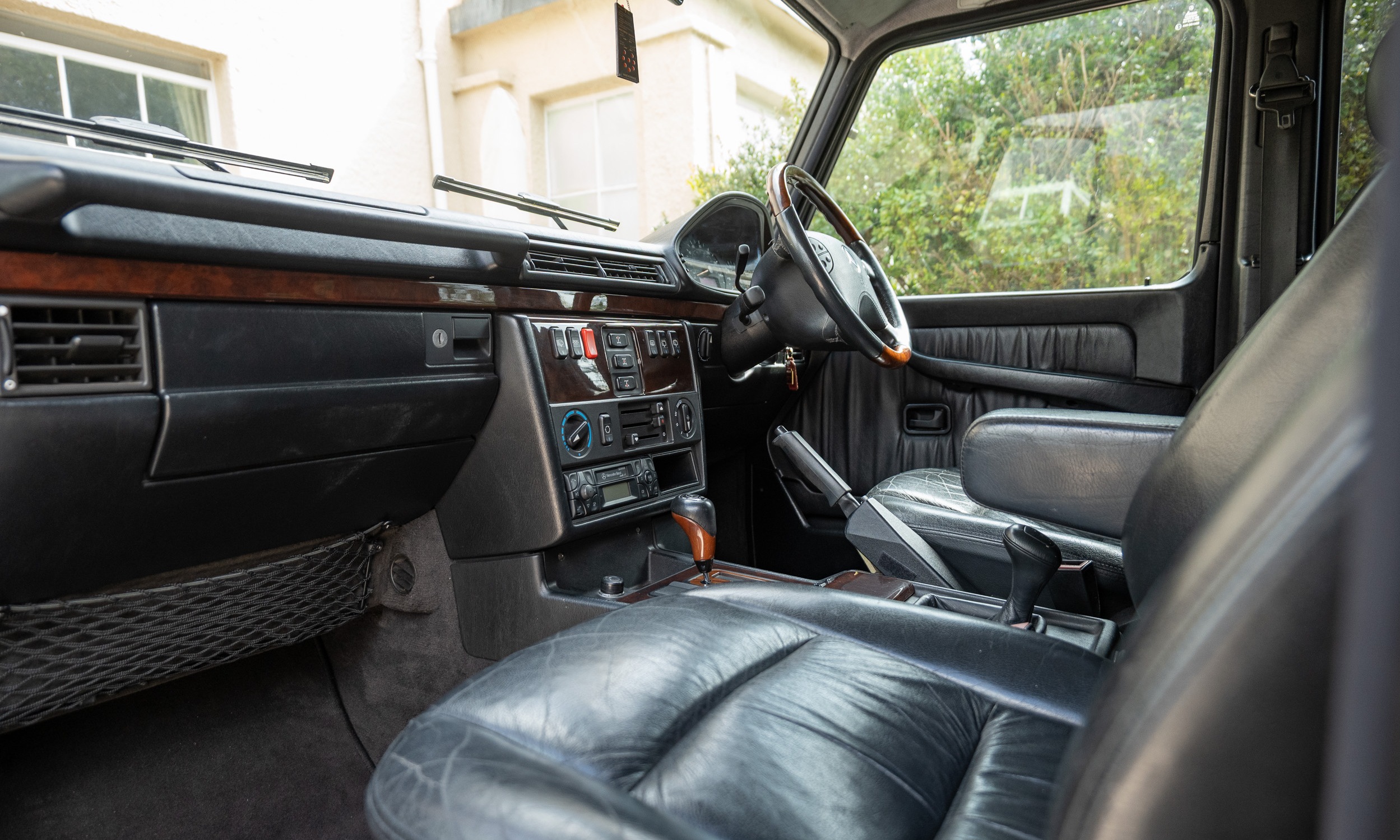 2000 Mercedes-Benz G500 3