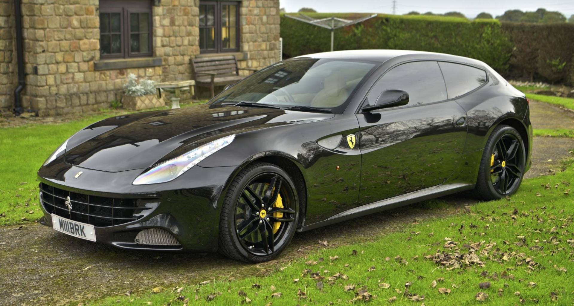 Ferrari FF 1011