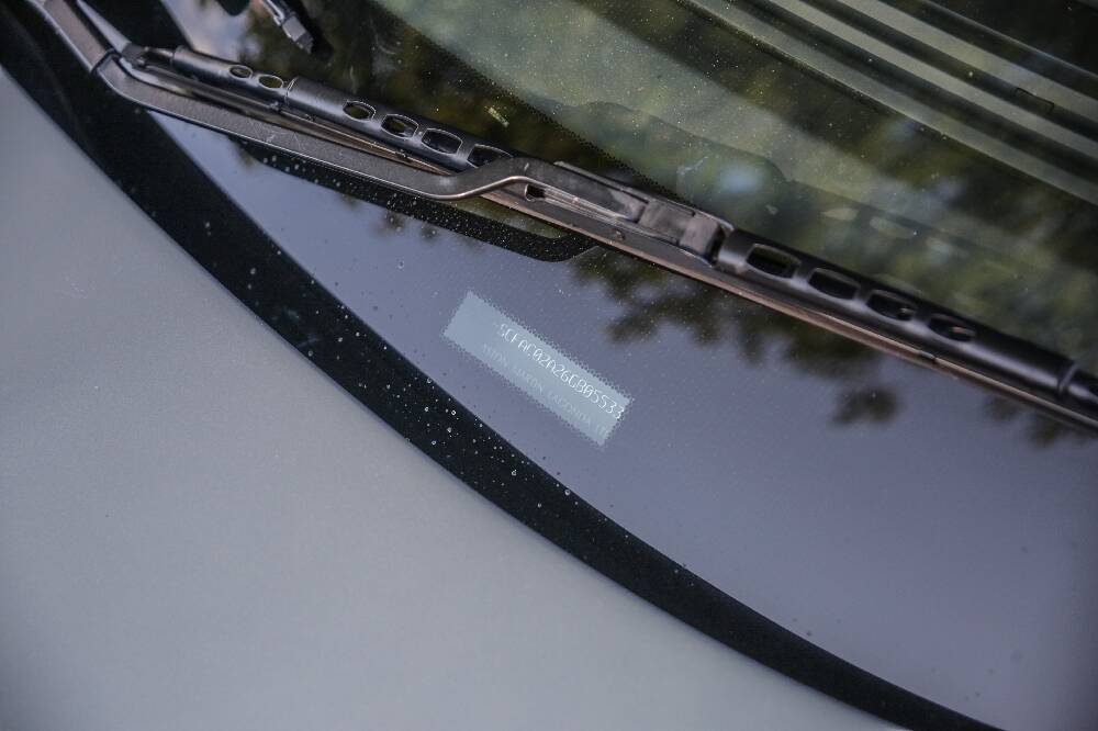 Aston Martin DB 9 Volante 15