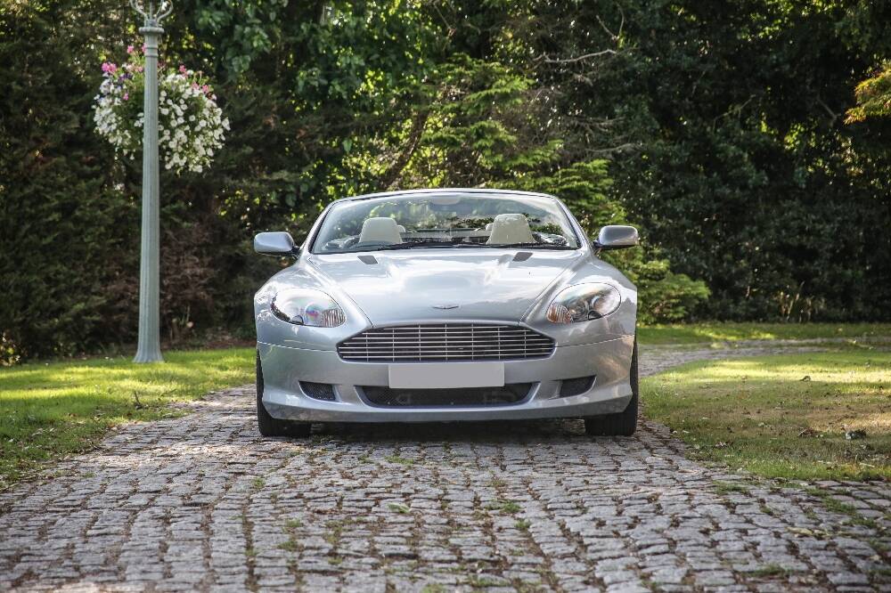 Aston Martin DB 9 Volante 16