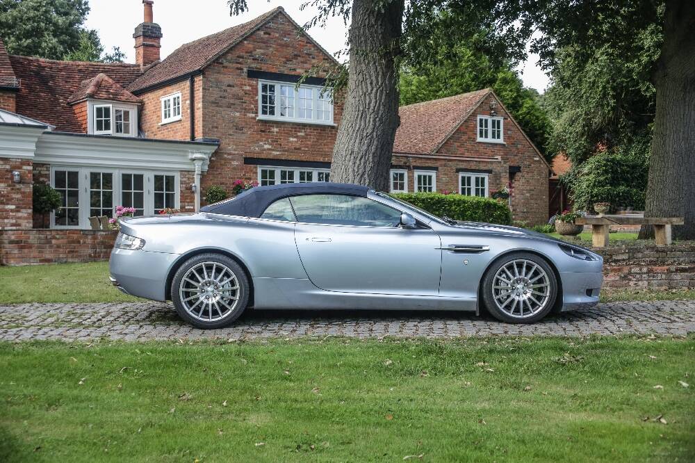 Aston Martin DB 9 Volante 19